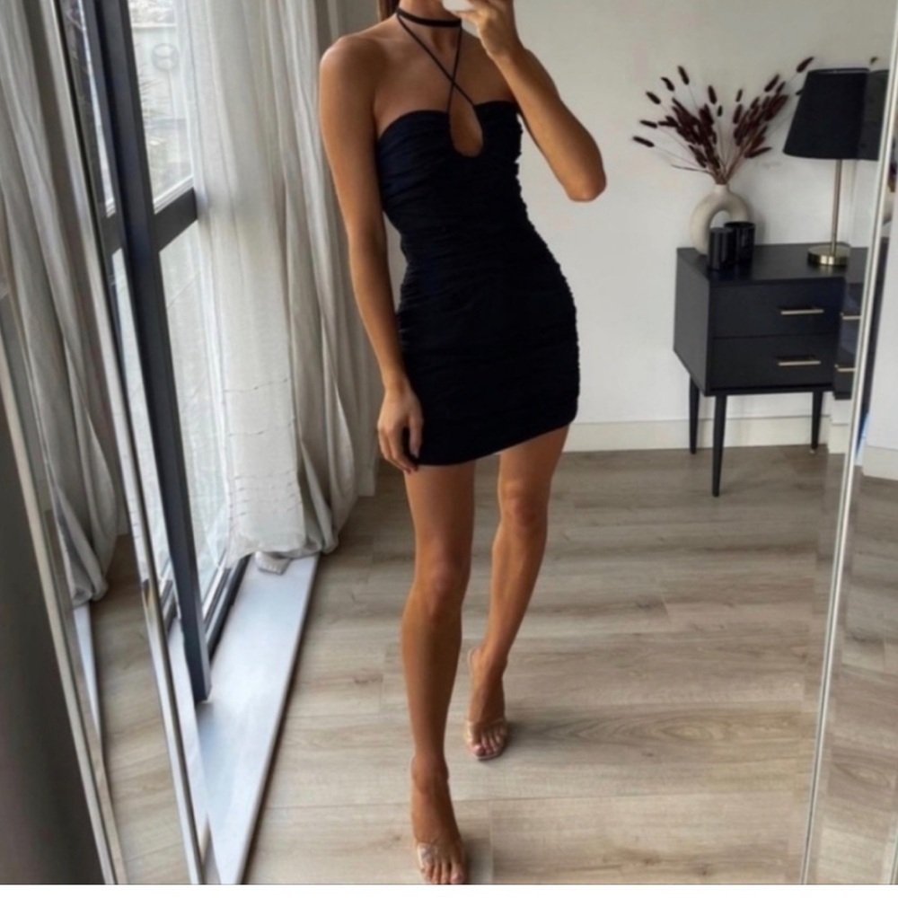 ZARA BLOGGER FAVORITE LIMITED EDITION VELVET MINI DRESS RUCHED BLACK Size L